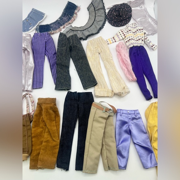Assorted Doll Clothes Set that‎ can fit Barbie. - Picture 7 of 16